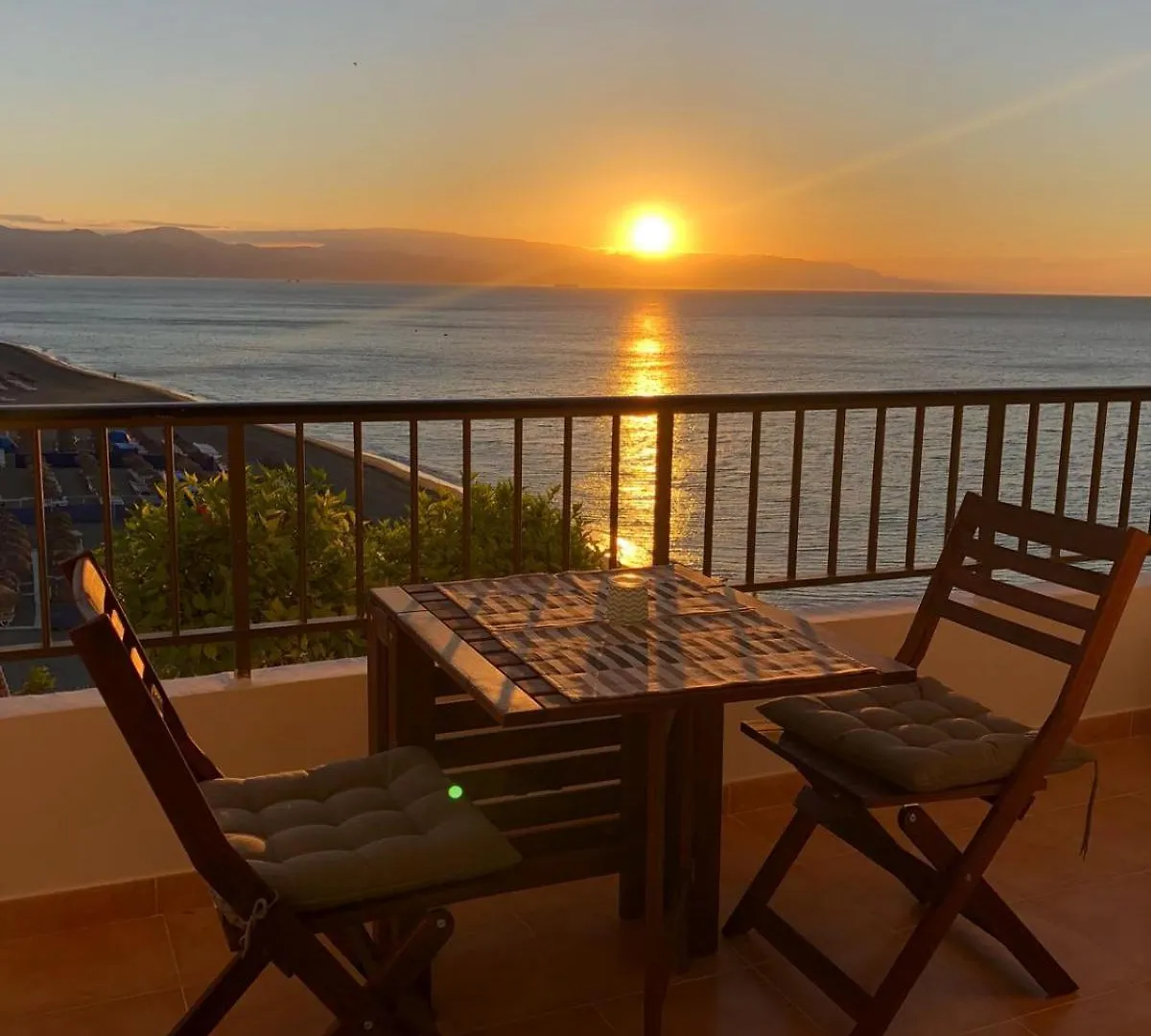 Apartment Amazing Studio In Front Of The Sea Torremolinos
