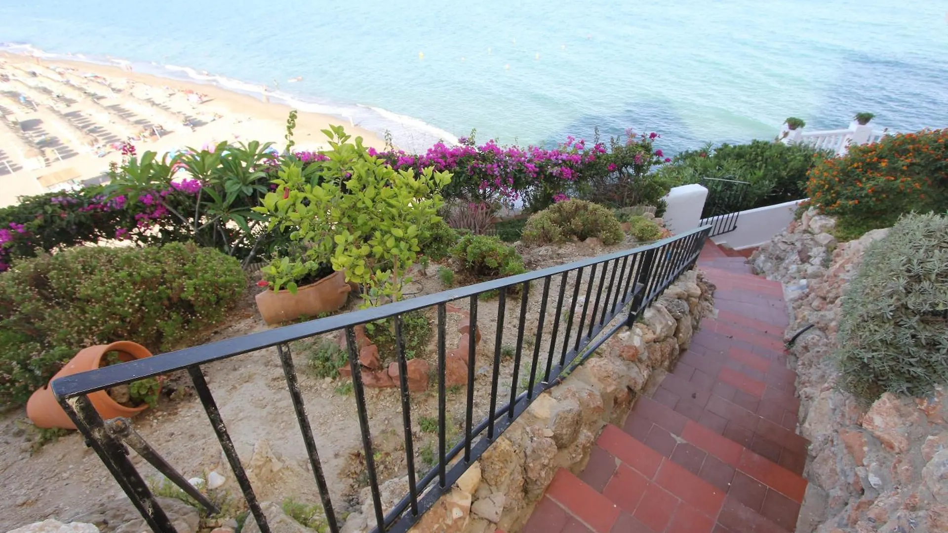 Amazing Studio In Front Of The Sea Torremolinos Apartment