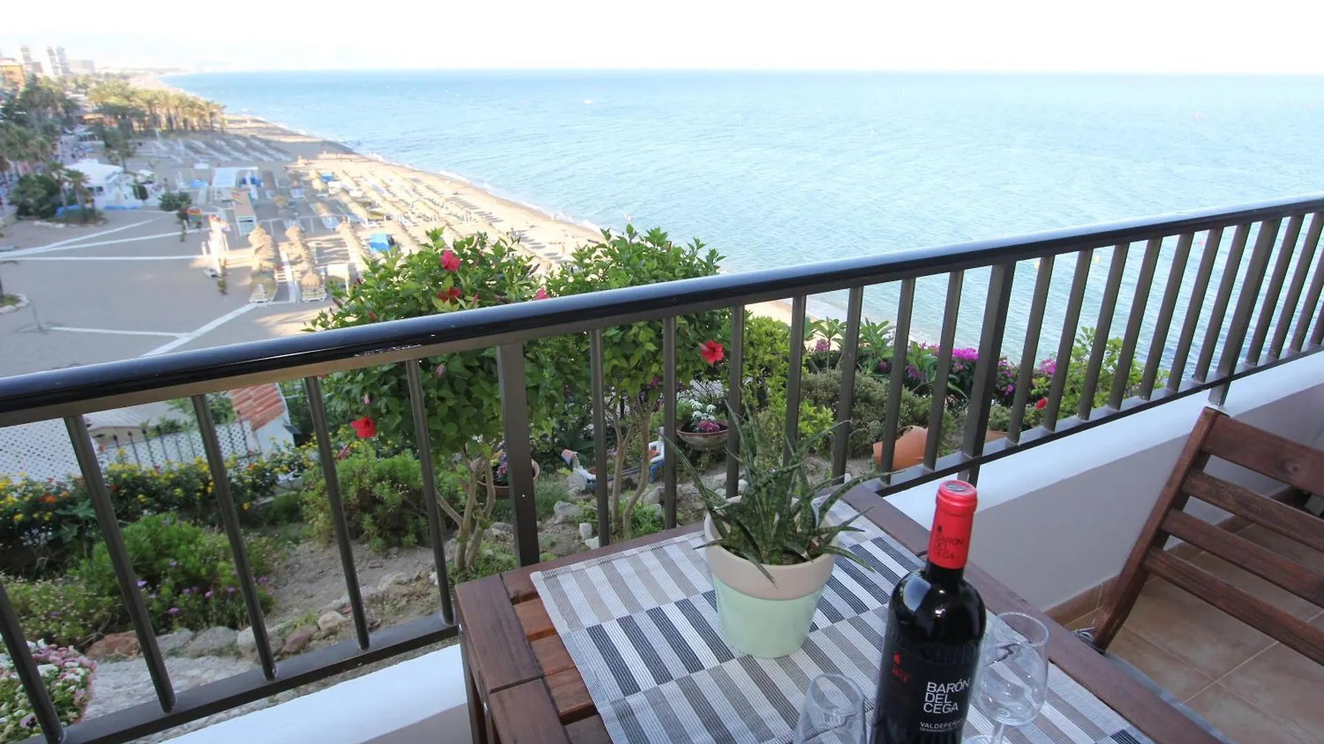 Apartment Amazing Studio In Front Of The Sea Torremolinos Spain